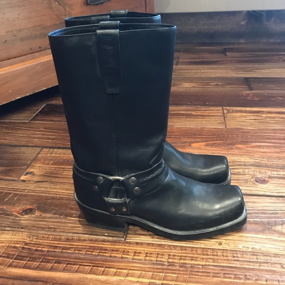 shoes like frye